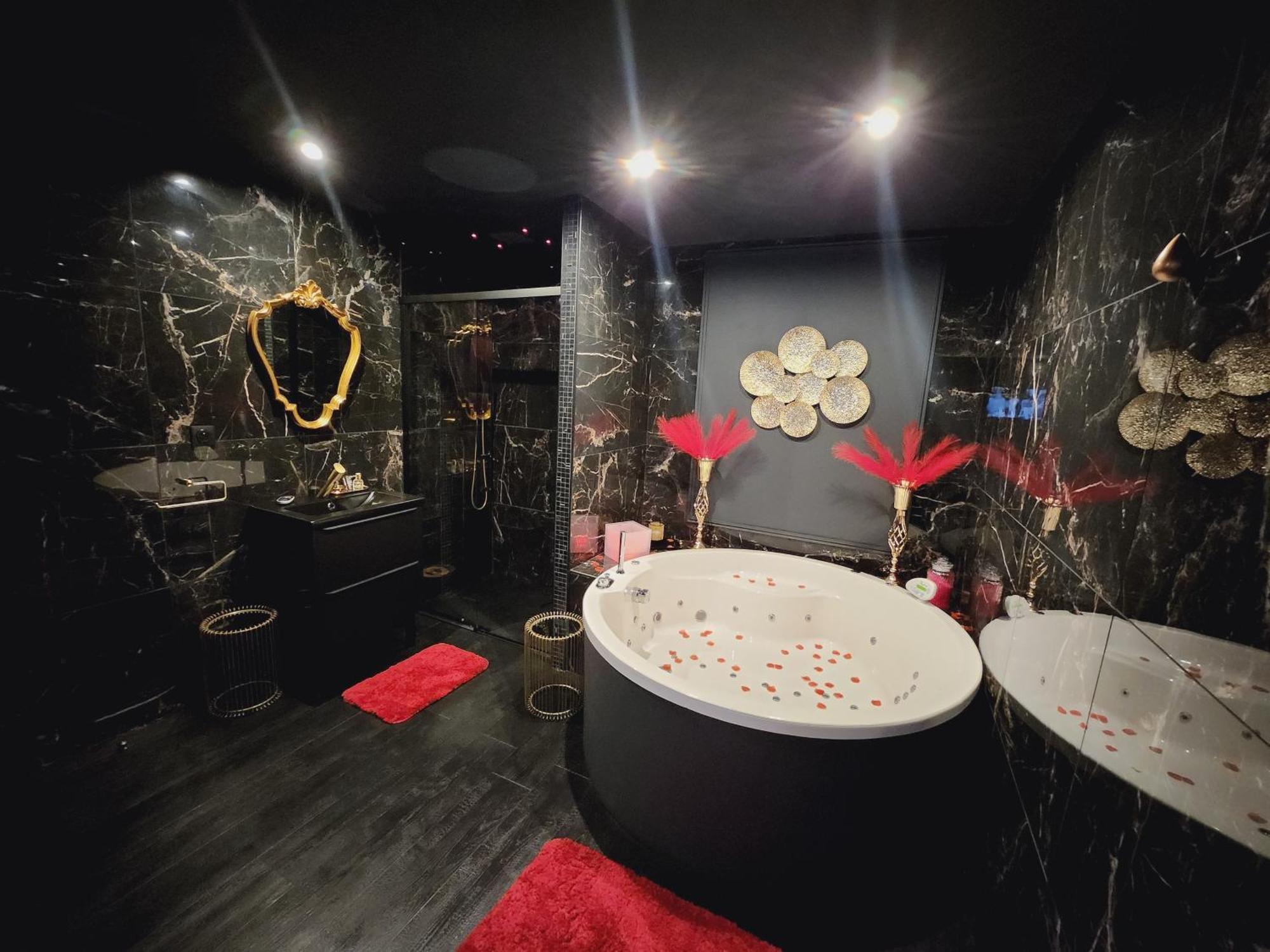 O' Plaisirs Interdits - Loveroom Caen Buitenkant foto