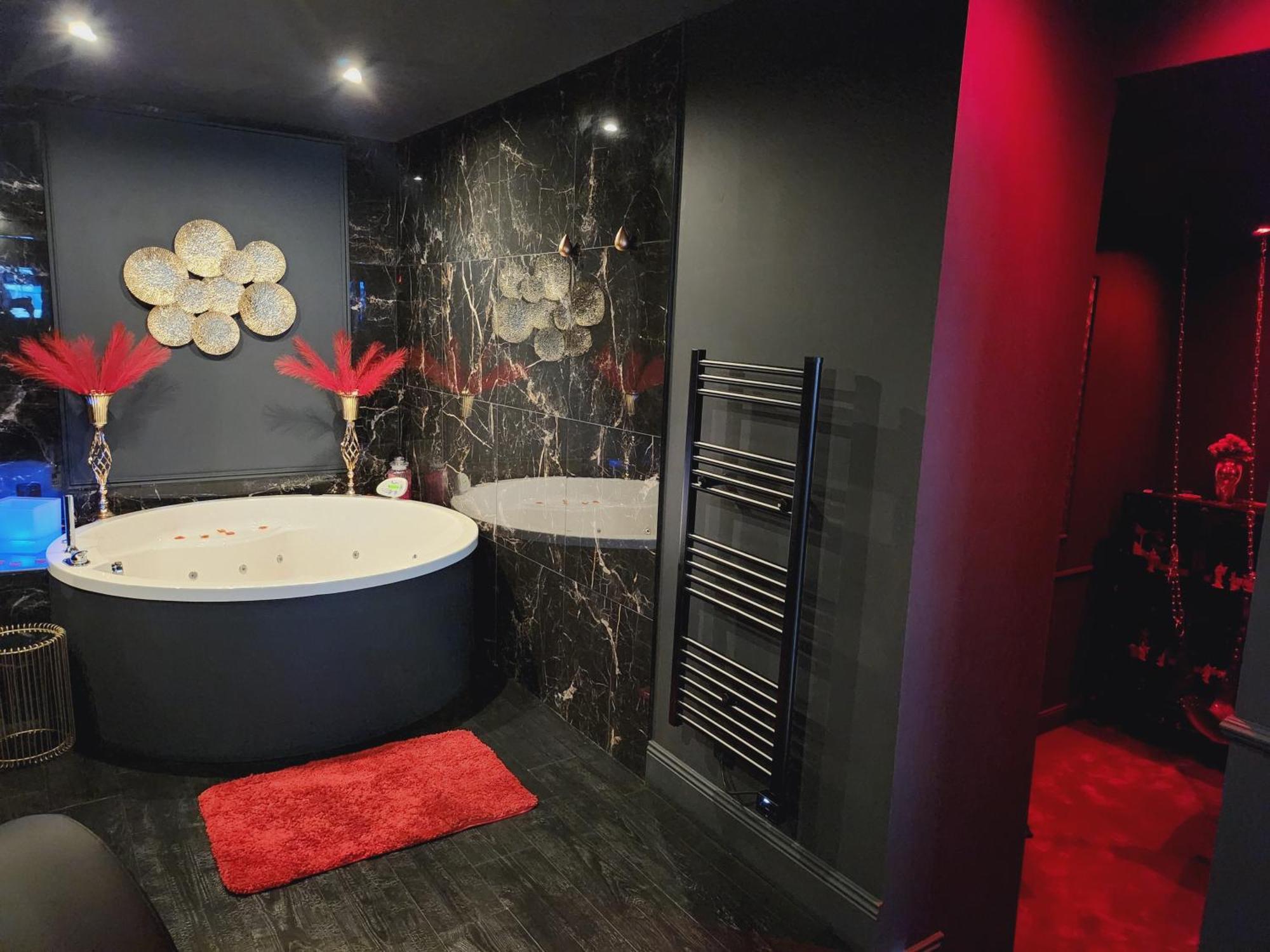 O' Plaisirs Interdits - Loveroom Caen Buitenkant foto